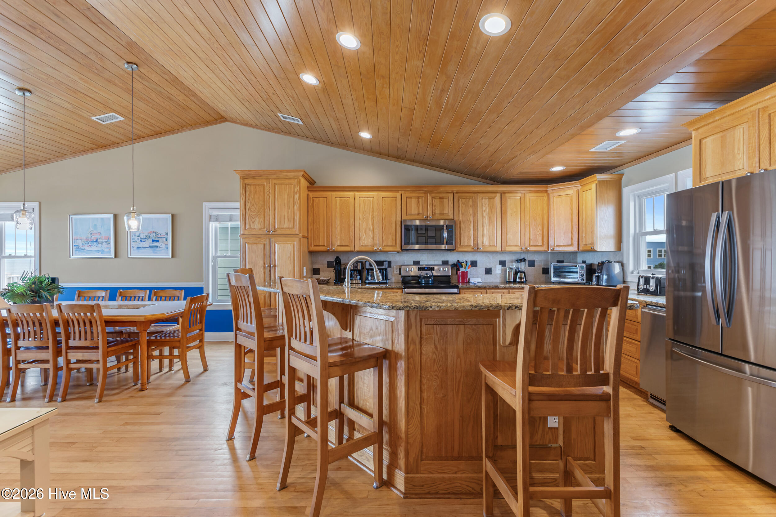 407 Ocean Boulevard W