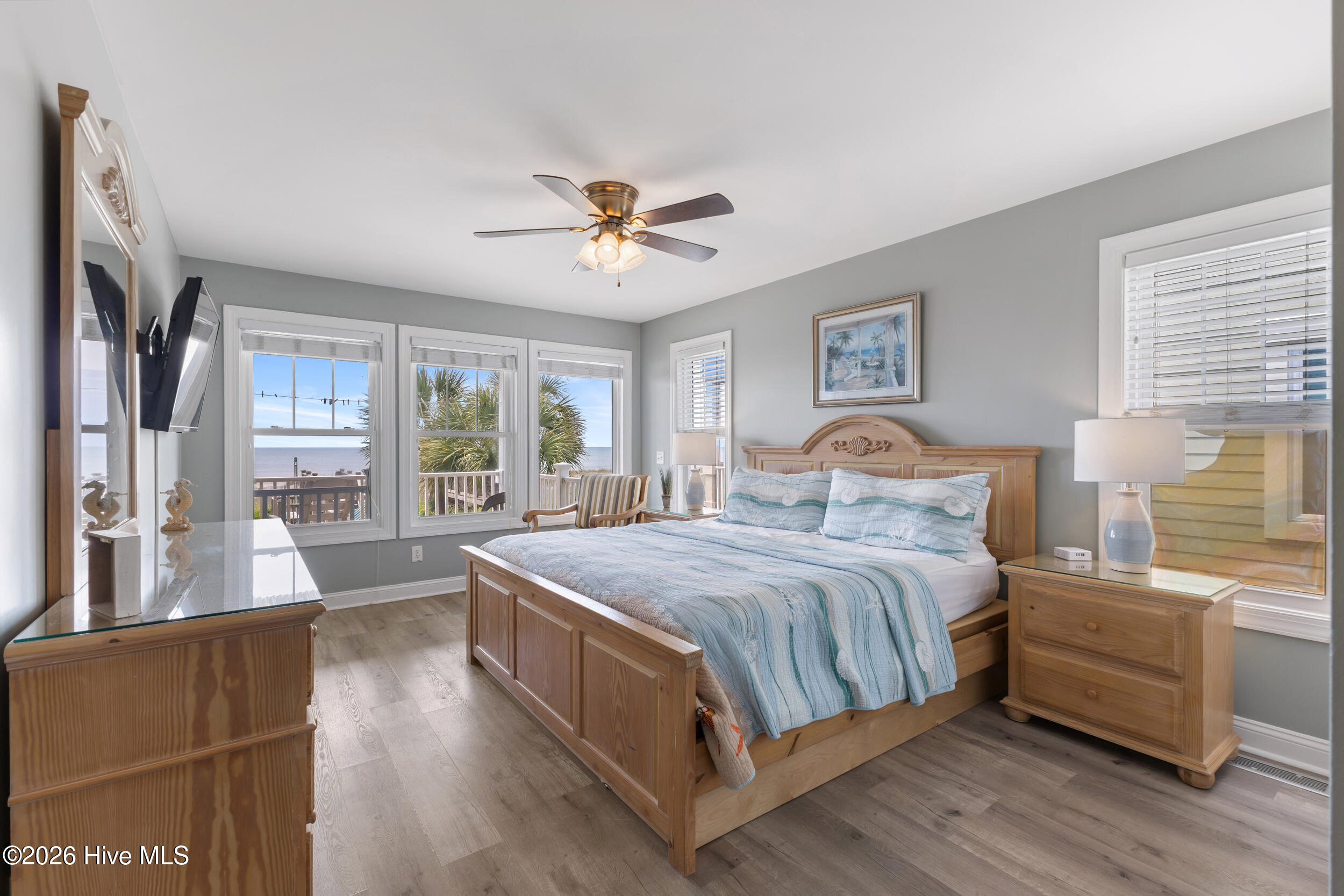 407 Ocean Boulevard W