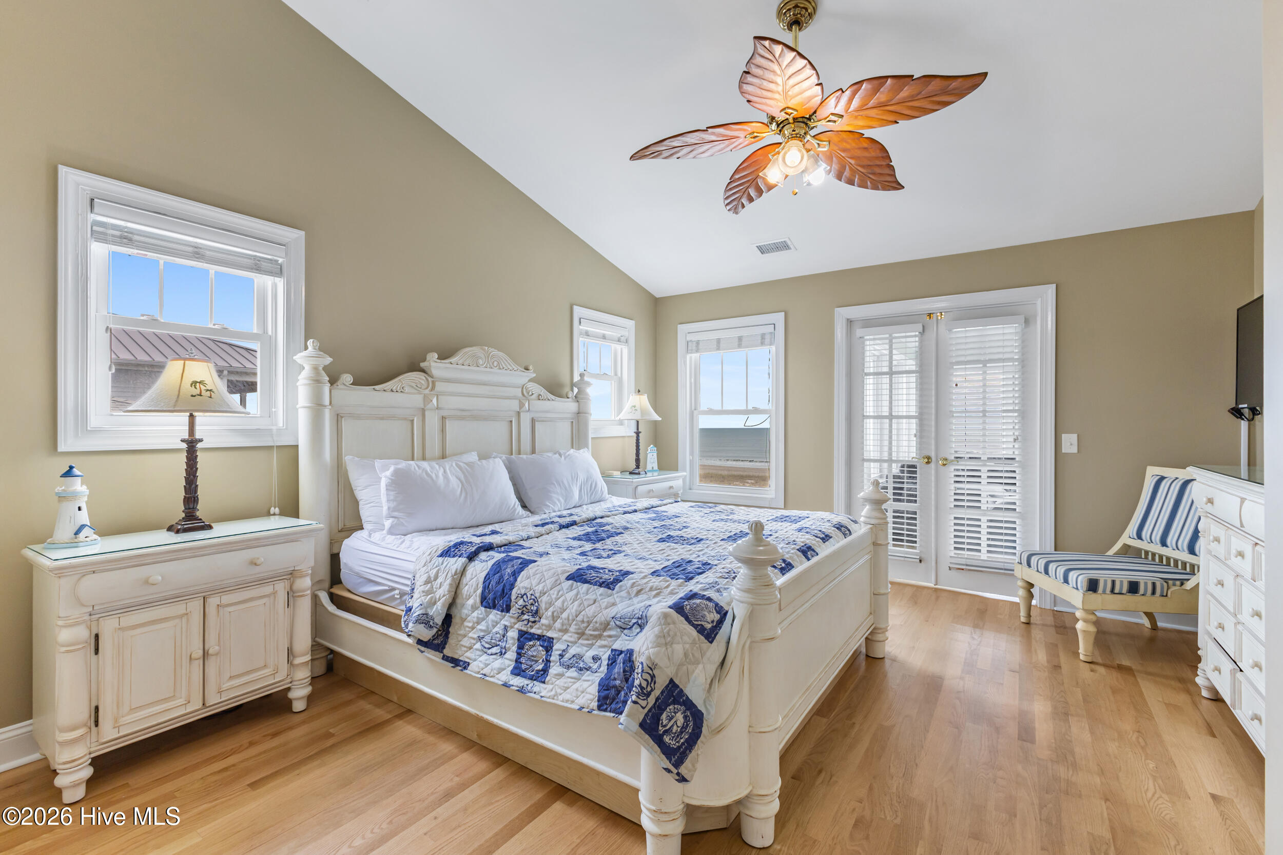 407 Ocean Boulevard W