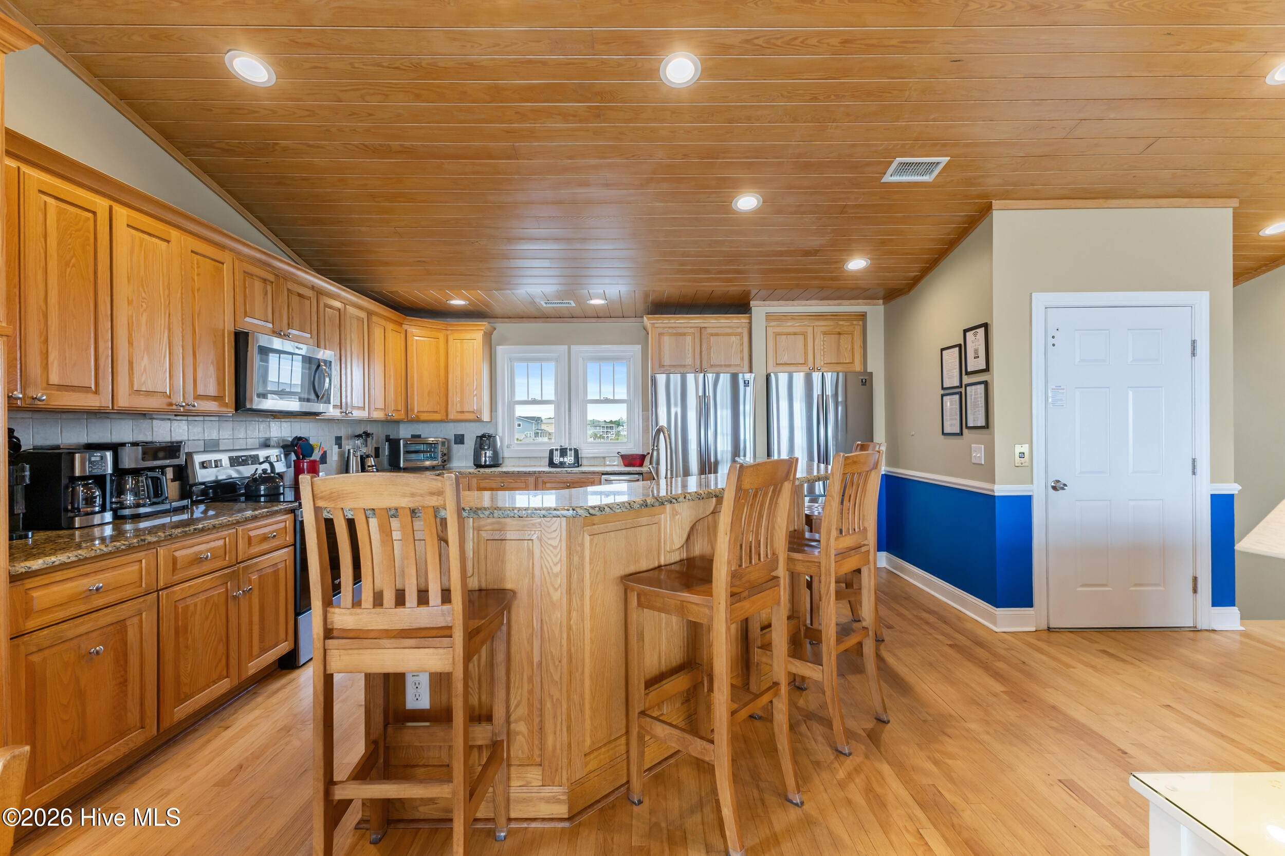 407 Ocean Boulevard W