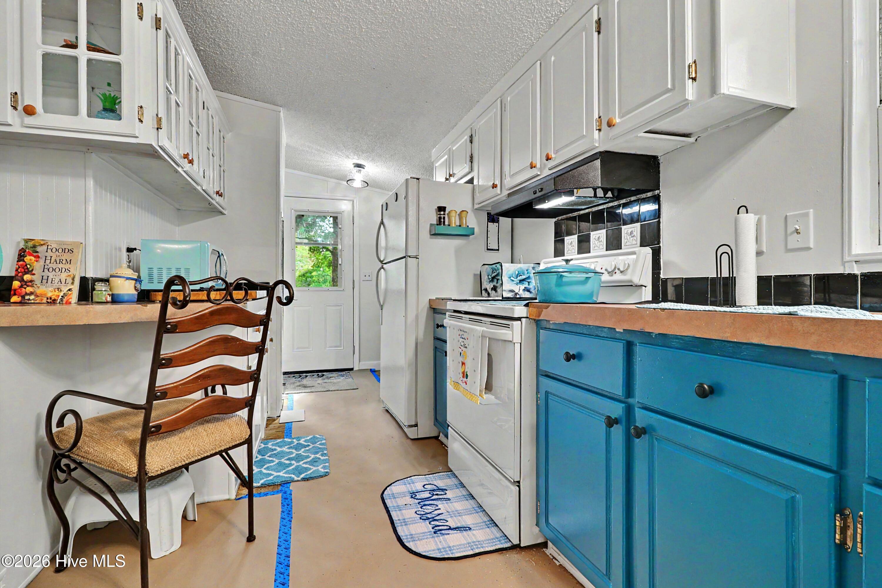 2271 Bob White Road SW