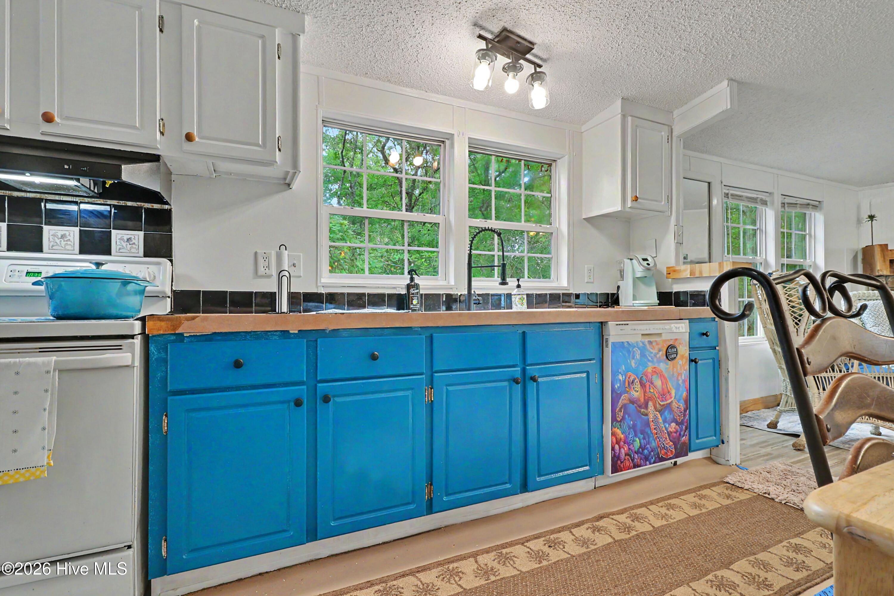 2271 Bob White Road SW