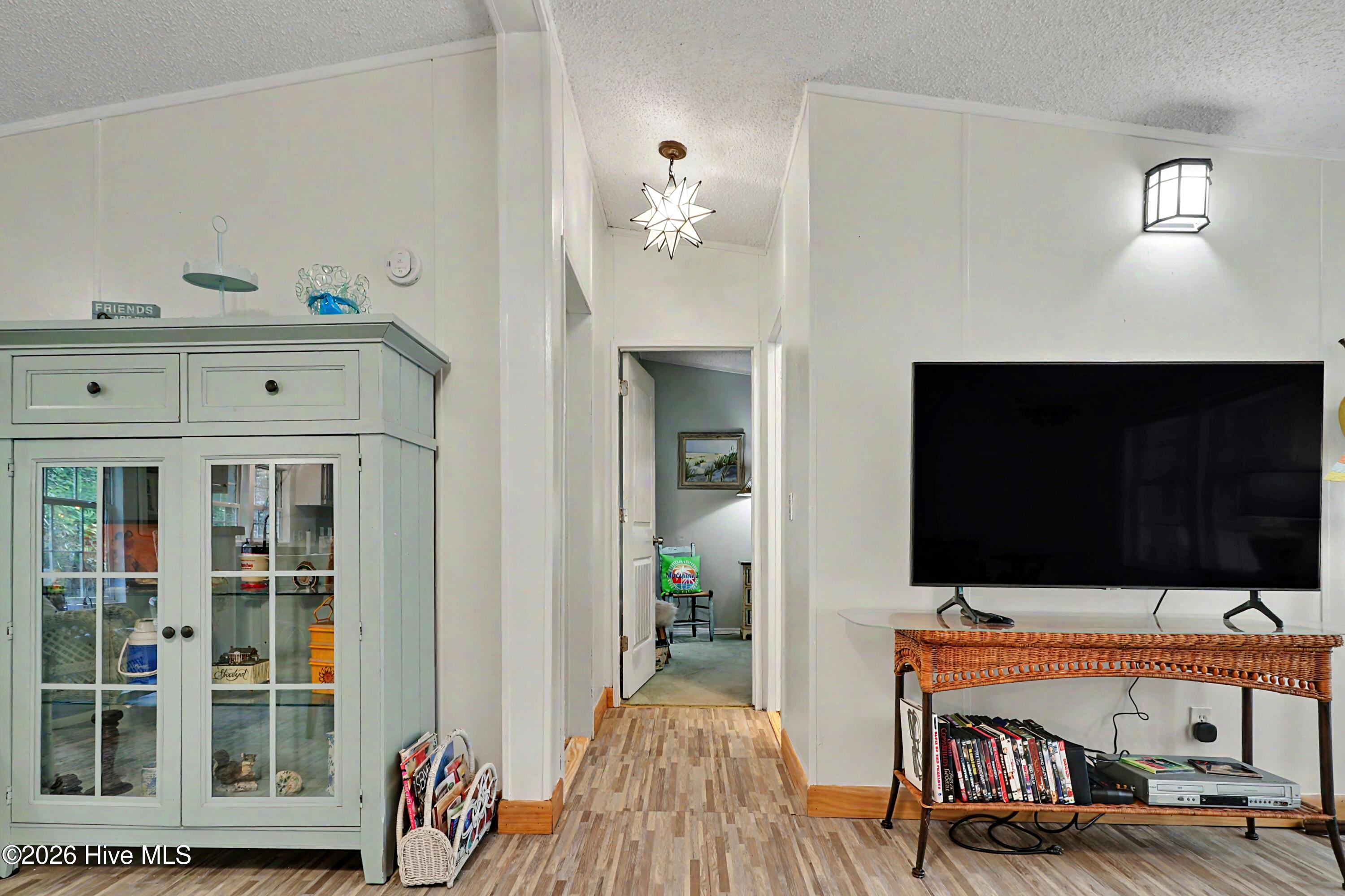 2271 Bob White Road SW
