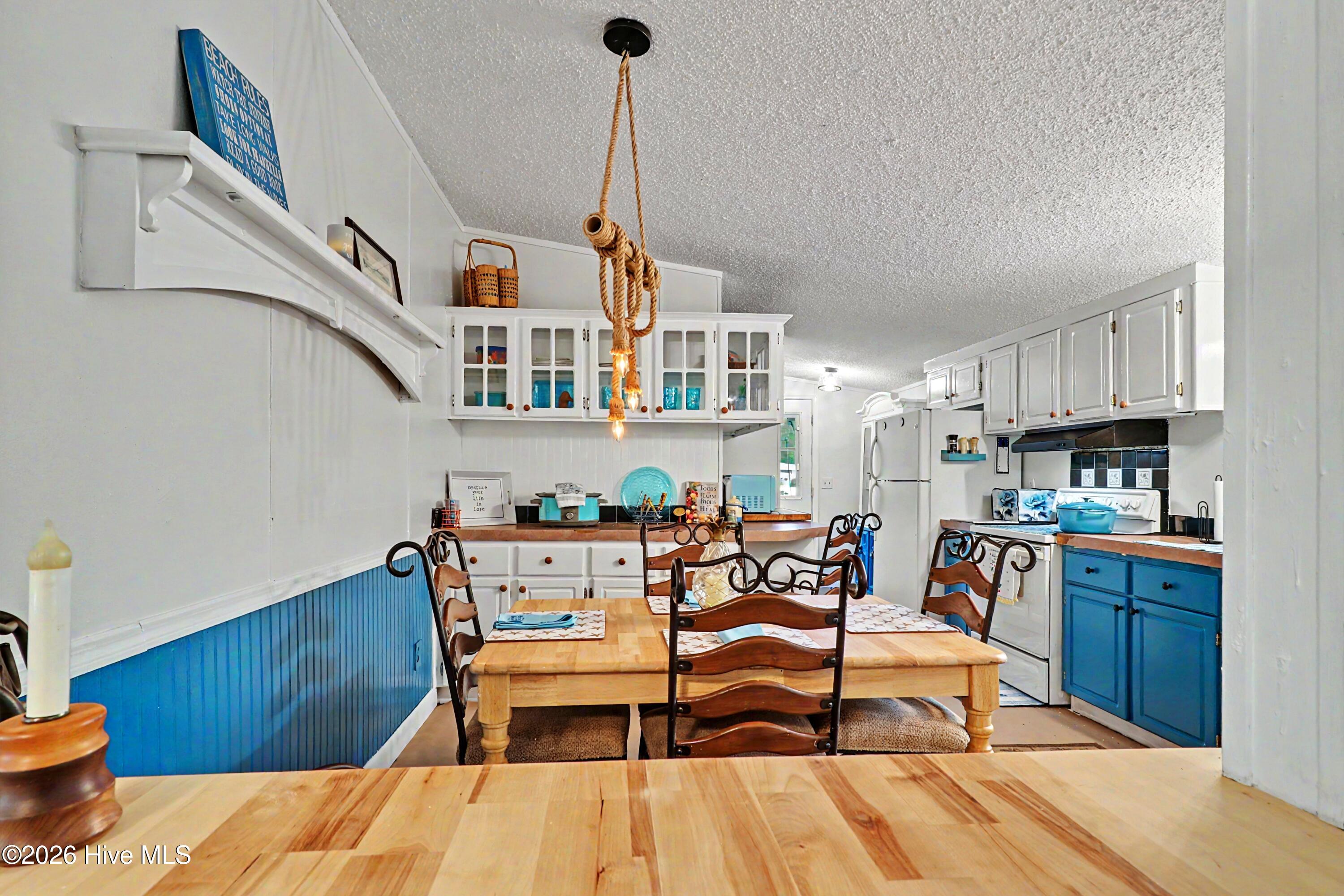 2271 Bob White Road SW