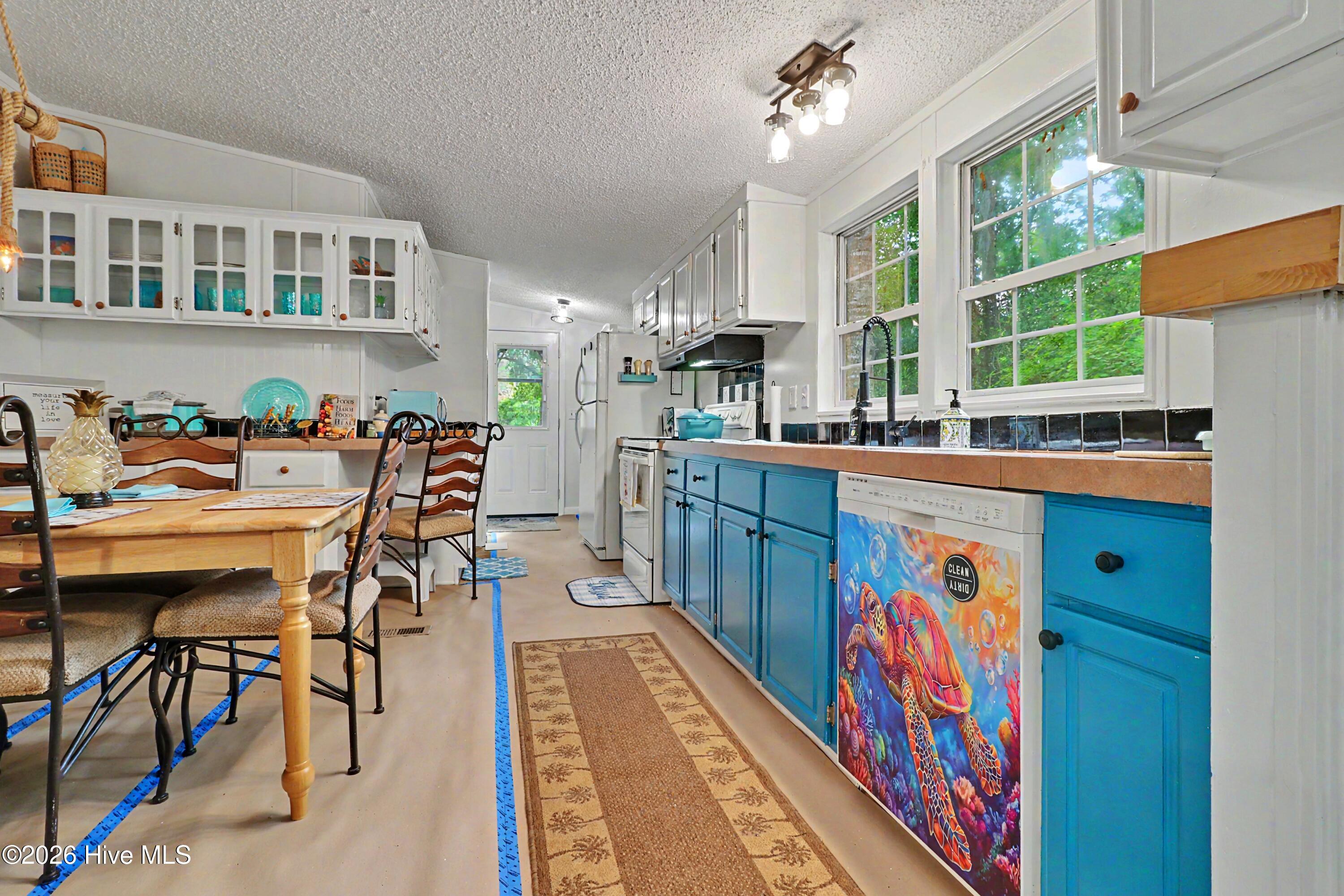 2271 Bob White Road SW