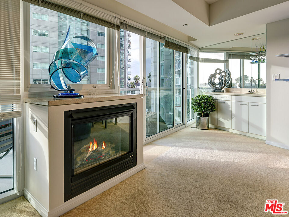 13600 Marina Pointe Dr Unit: 614