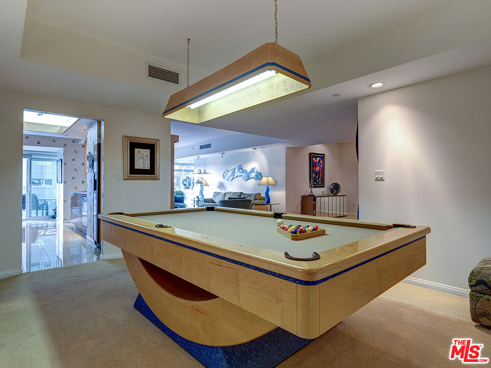 13600 Marina Pointe Dr Unit: 614