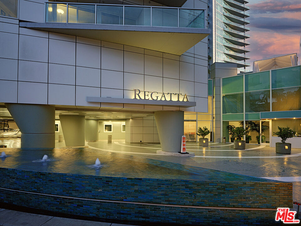 13600 Marina Pointe Dr Unit: 614