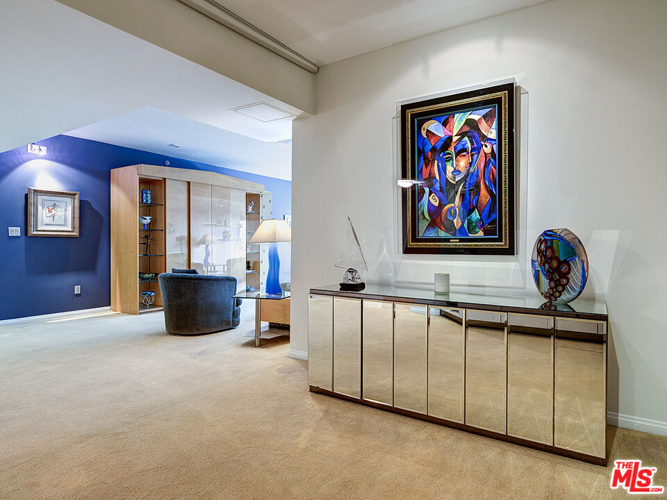 13600 Marina Pointe Dr Unit: 614