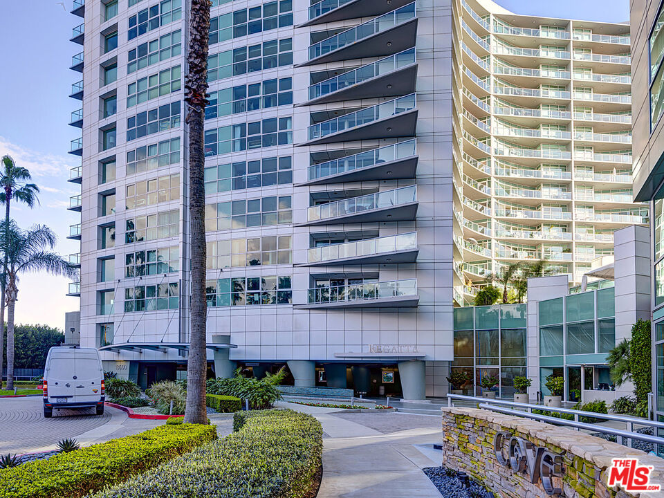 13600 Marina Pointe Dr Unit: 614