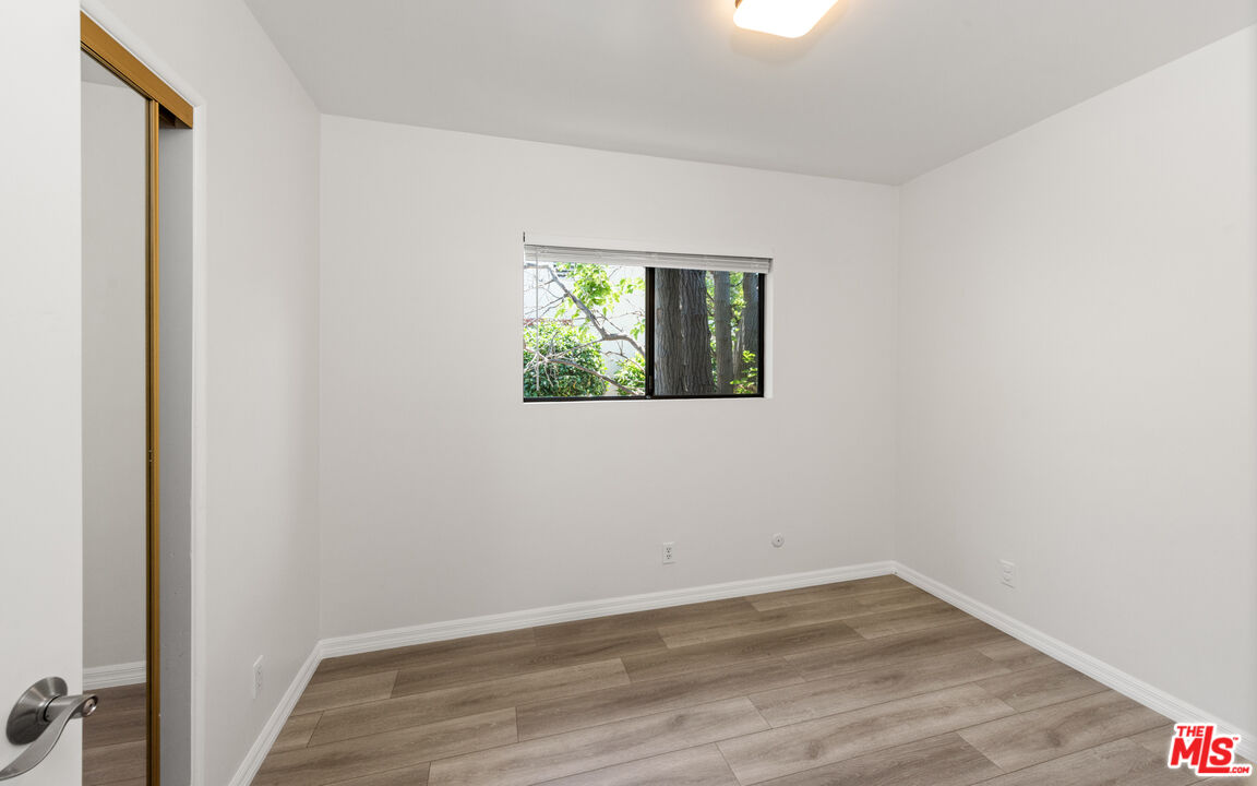 5519 Ventura Canyon Ave