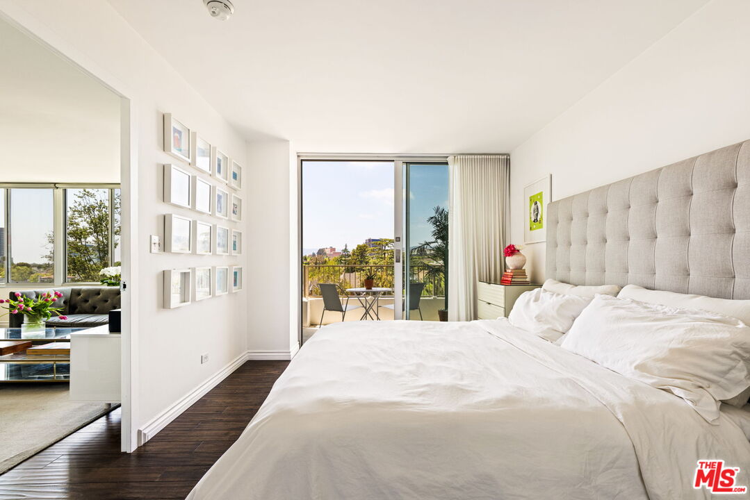 10501 Wilshire Blvd, #917