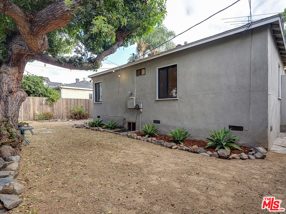 4137 Sunnyside Ave
