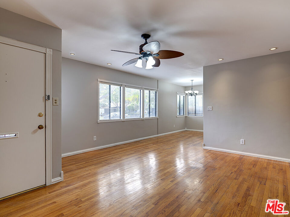 4137 Sunnyside Ave