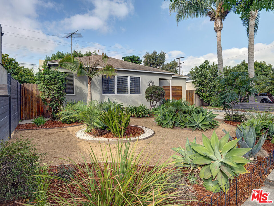 4137 Sunnyside Ave