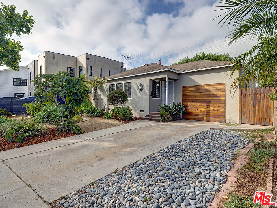 4137 Sunnyside Ave