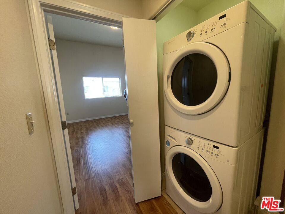 15024 Magnolia Blvd, #104