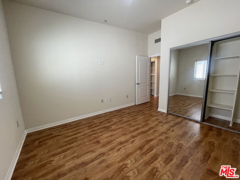 15024 Magnolia Blvd, #104