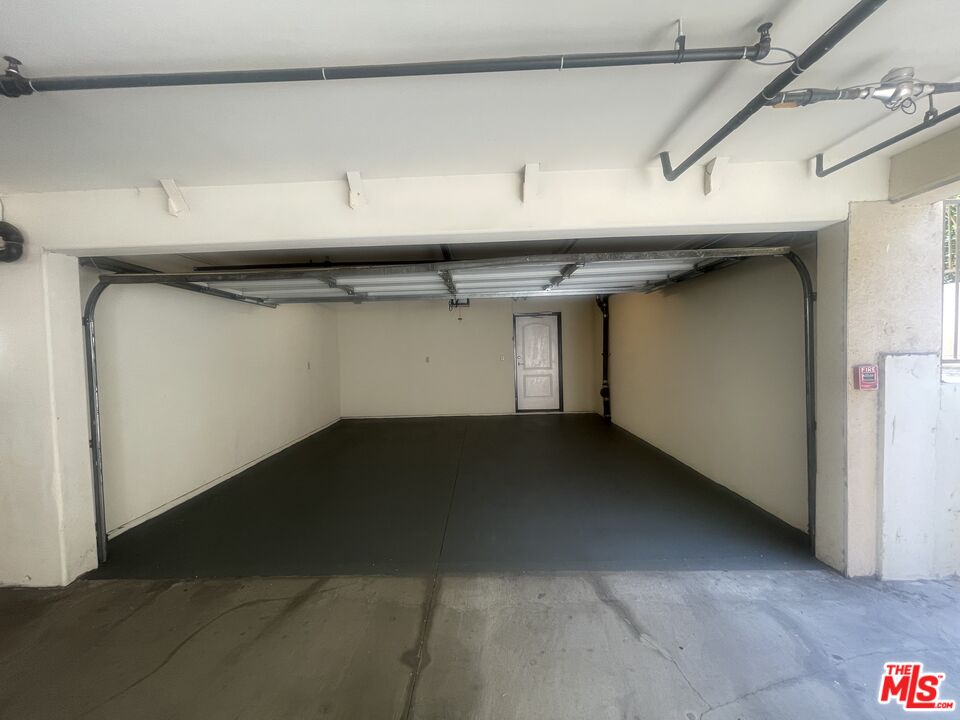 15024 Magnolia Blvd, #104