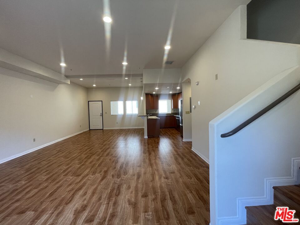 15024 Magnolia Blvd, #104