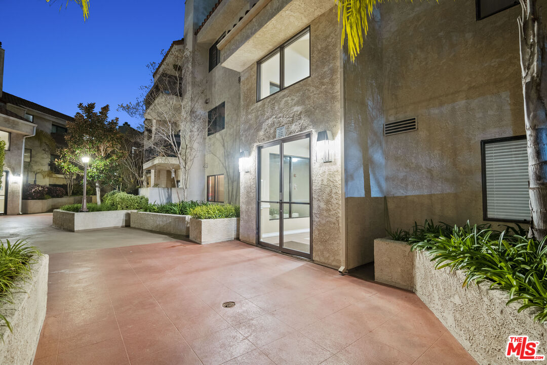 8180 Manitoba St Unit: 342