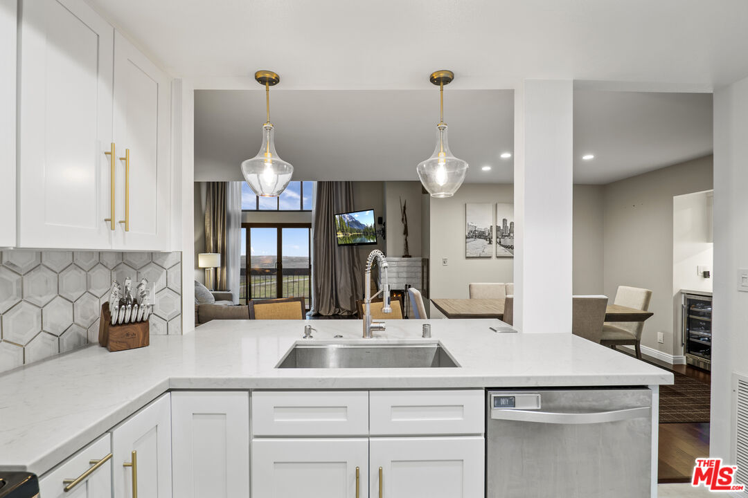 8180 Manitoba St Unit: 342