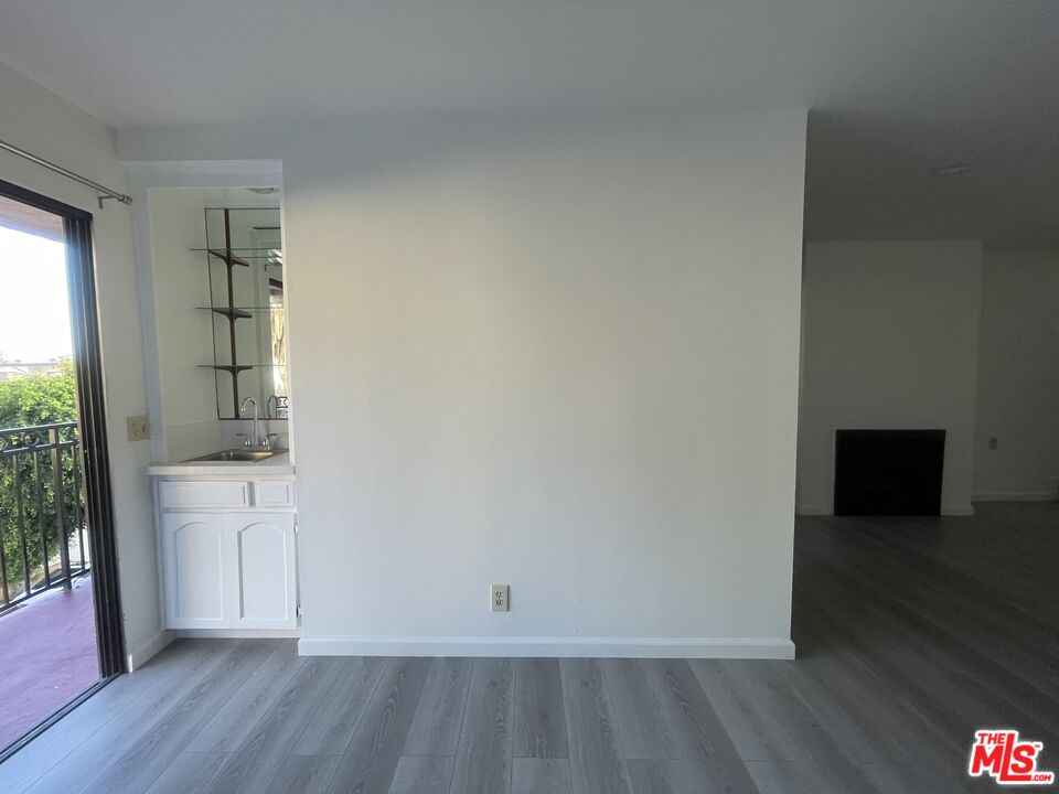 1337 N Sierra Bonita Ave, #301