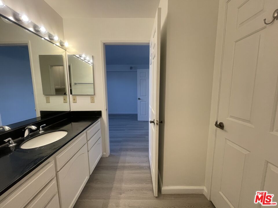 1337 N Sierra Bonita Ave, #301