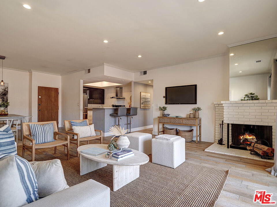 8180 Manitoba St Unit: 353