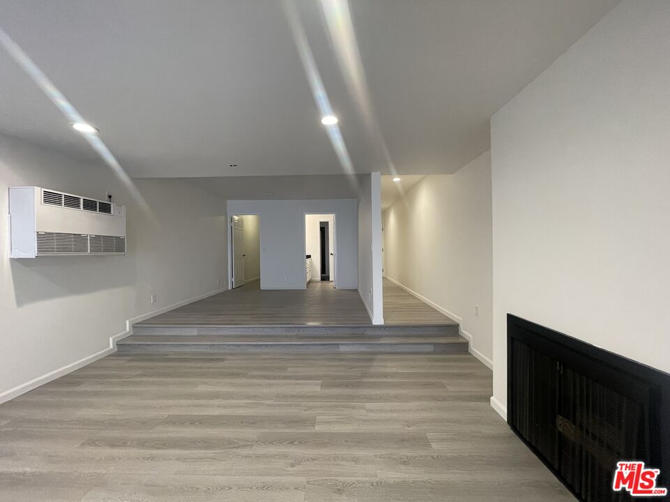 1337 N Sierra Bonita Ave, #205