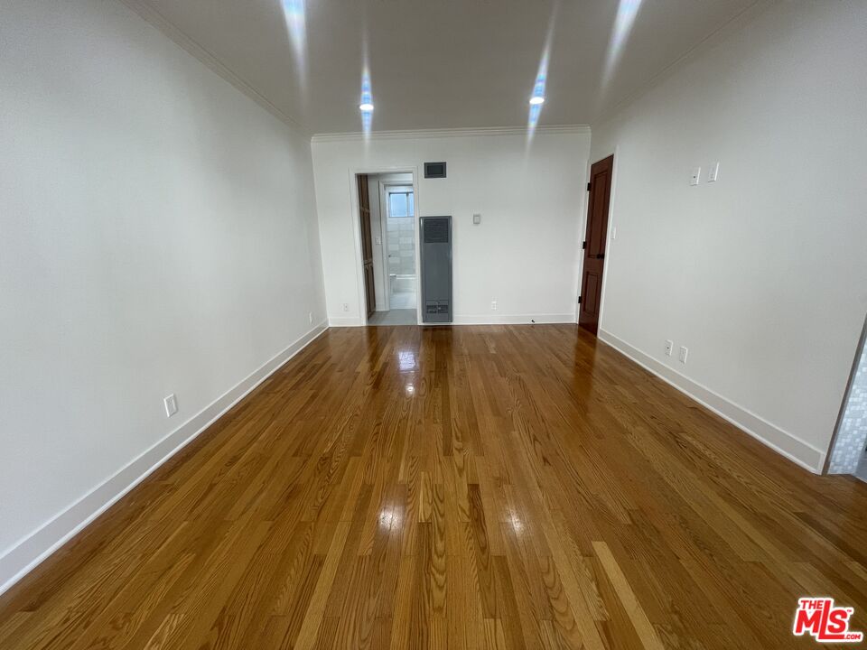 1122 N Formosa Ave, #3