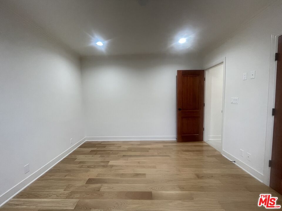 1122 N Formosa Ave, #3