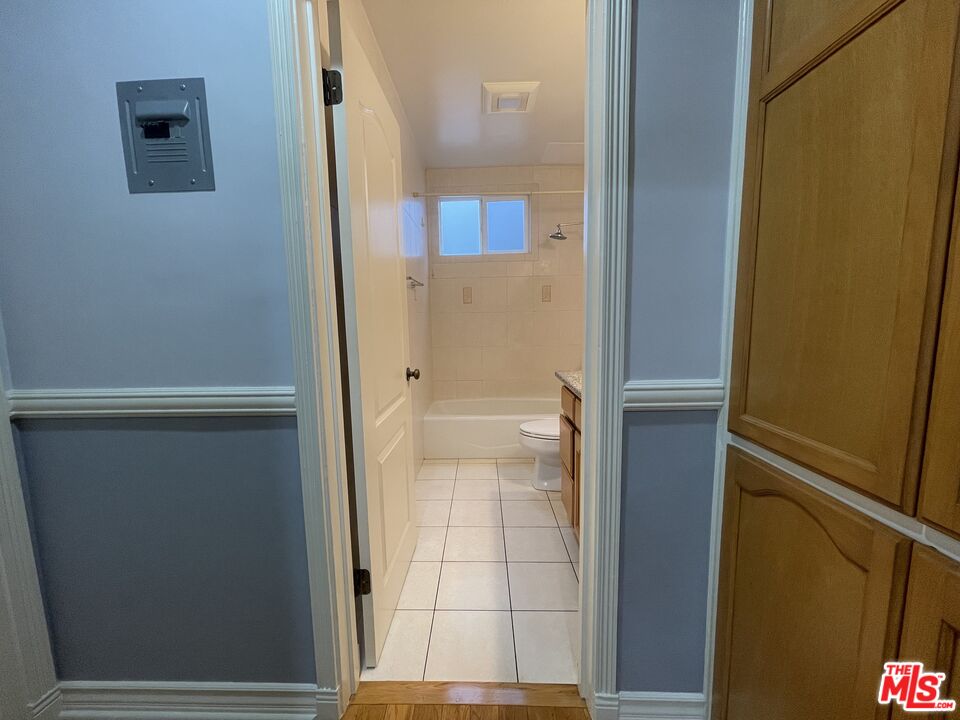 1126 N Formosa Ave, #3