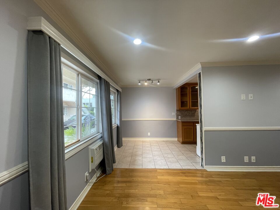 1126 N Formosa Ave, #3