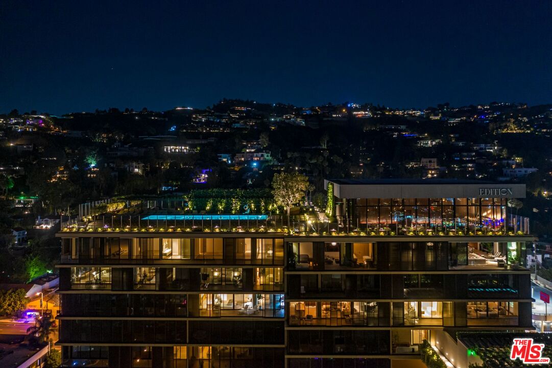 9040 W Sunset Blvd, #PHB