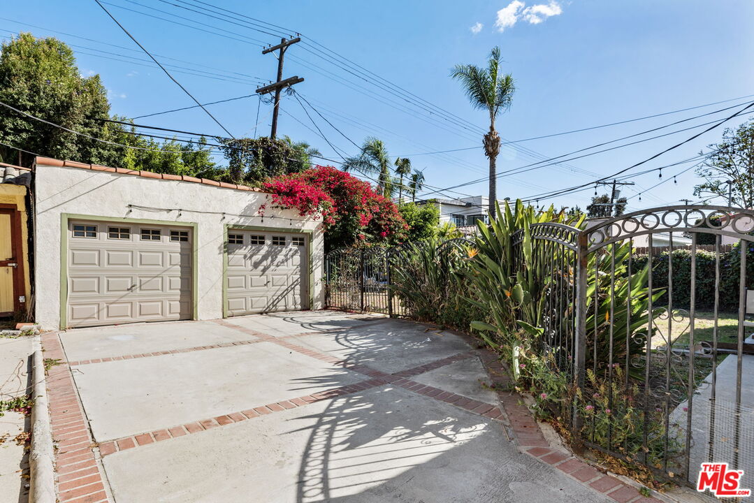 426 N Vista St