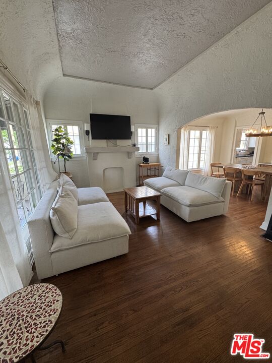 426 N Vista St