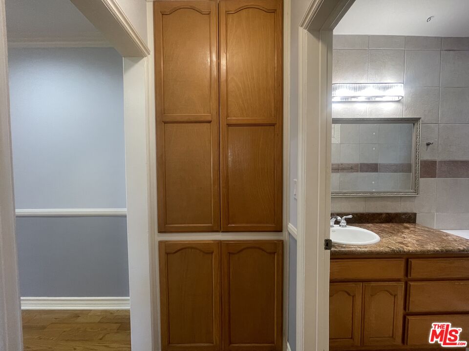 1122 N Formosa Ave, #1