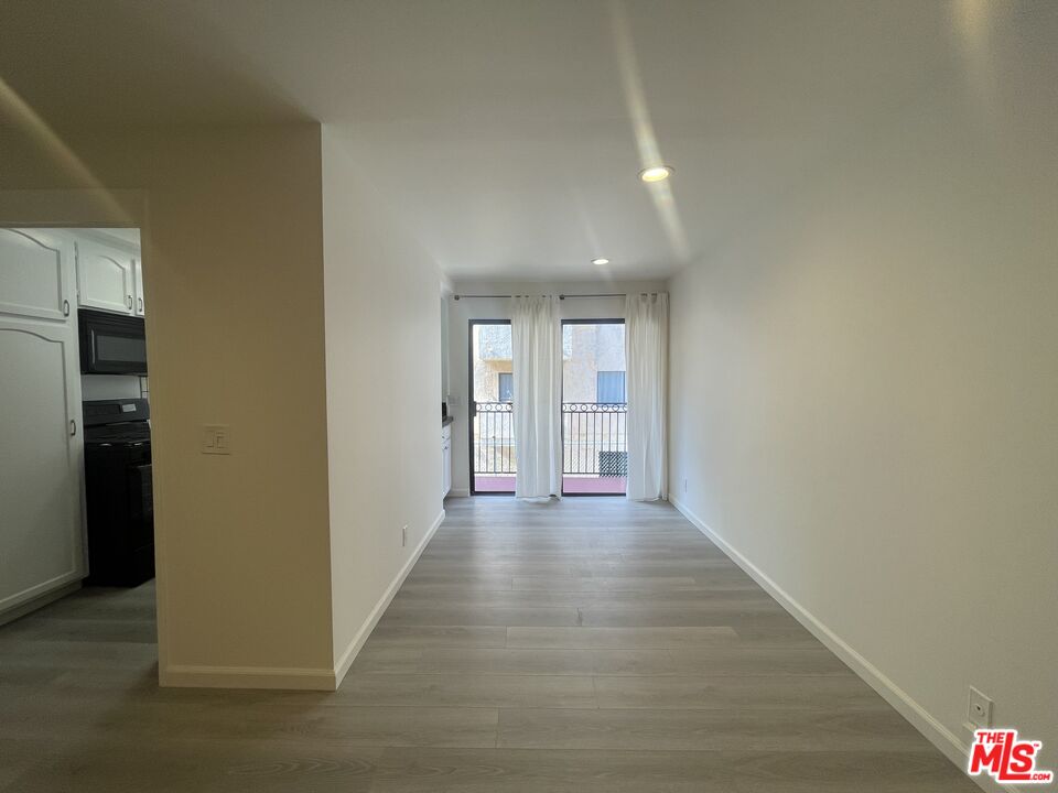 1338 N Sierra Bonita Ave, #103