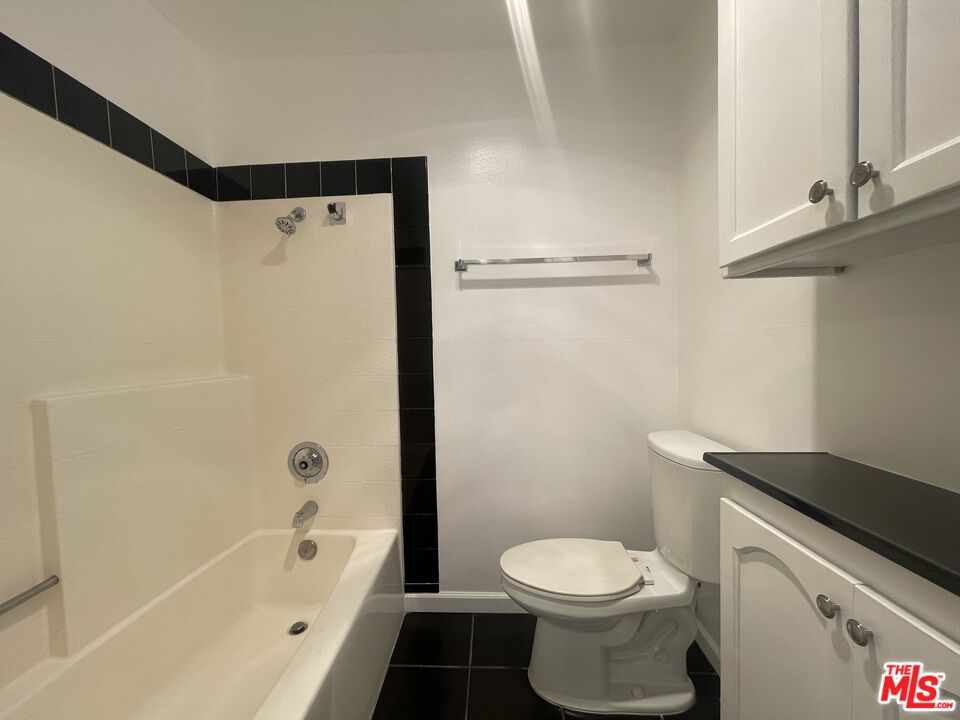 1338 N Sierra Bonita Ave, #103