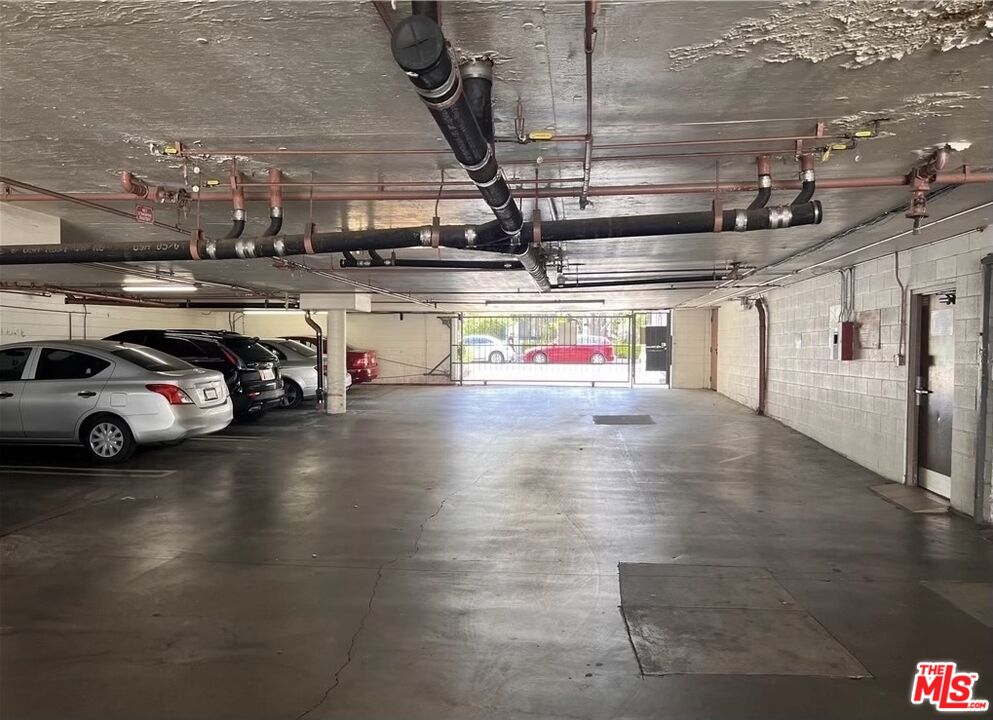 6151 Orange St, #116