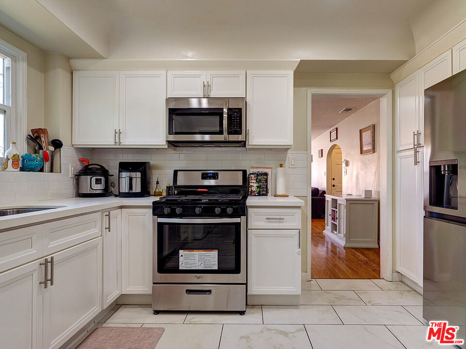 3316 W 78th St