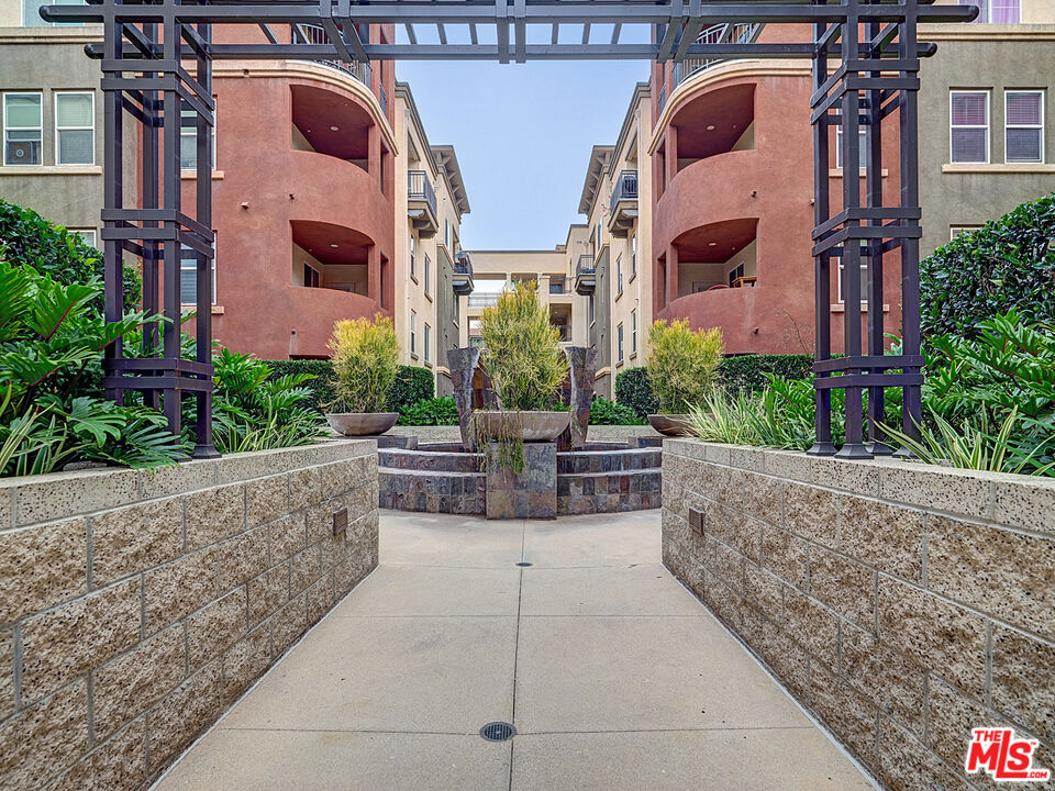 6020 S Seabluff Dr Unit: 122