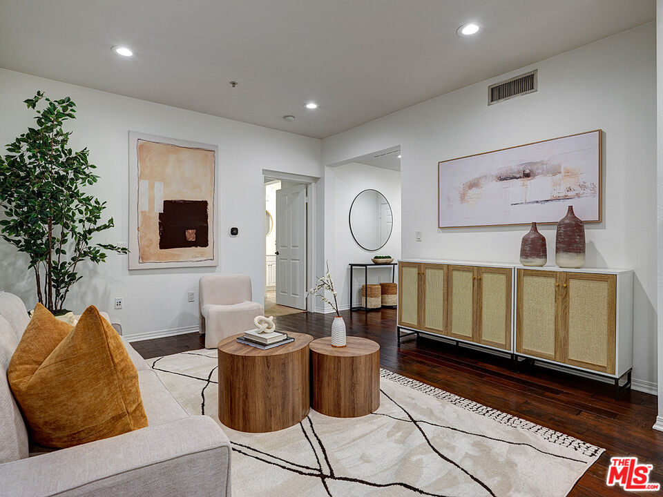 6020 S Seabluff Dr Unit: 122