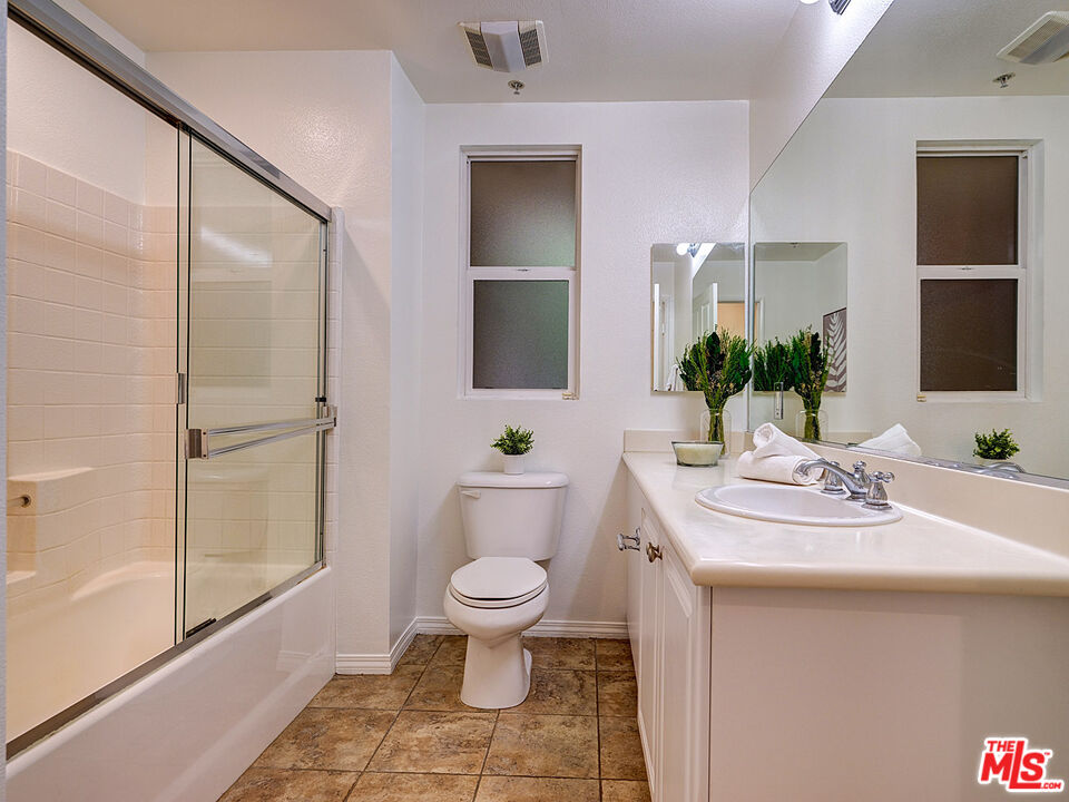 6020 S Seabluff Dr Unit: 122