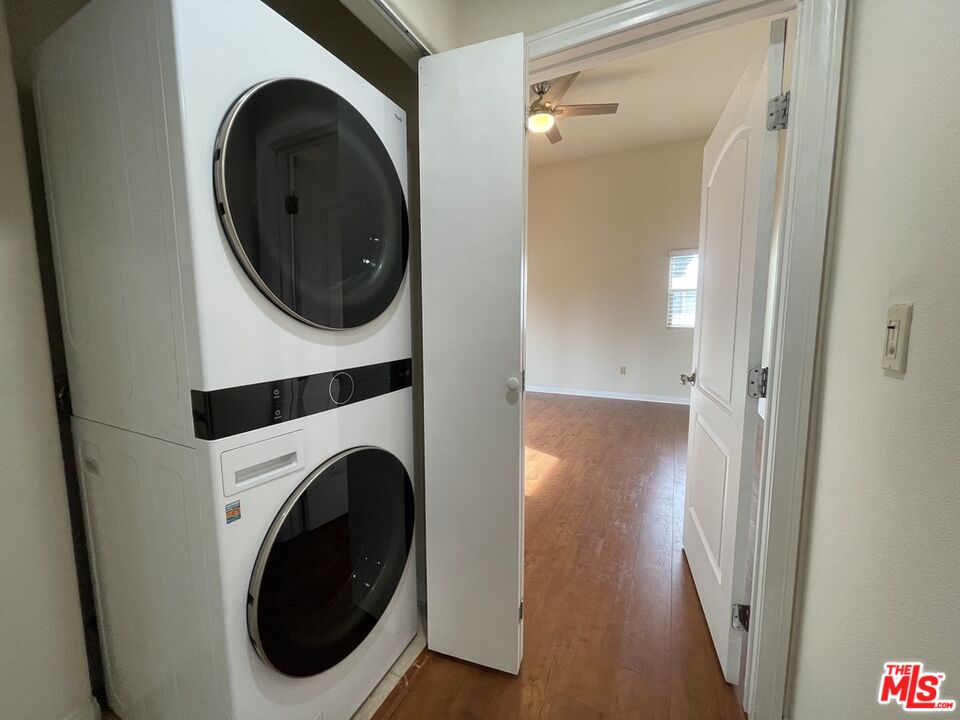 15024 Magnolia Blvd, #105