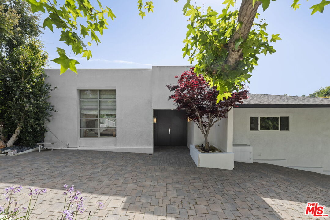 641 Walther Way