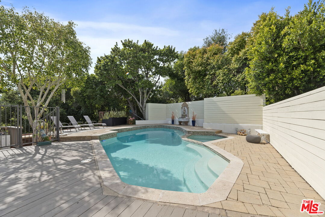 641 Walther Way