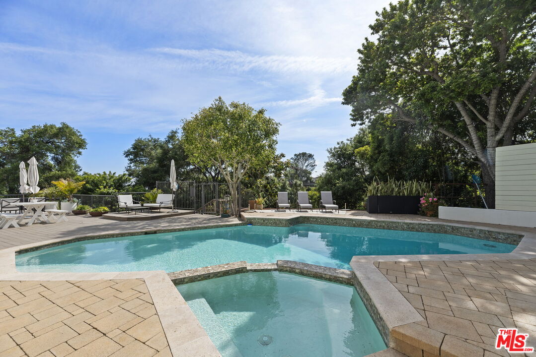 641 Walther Way