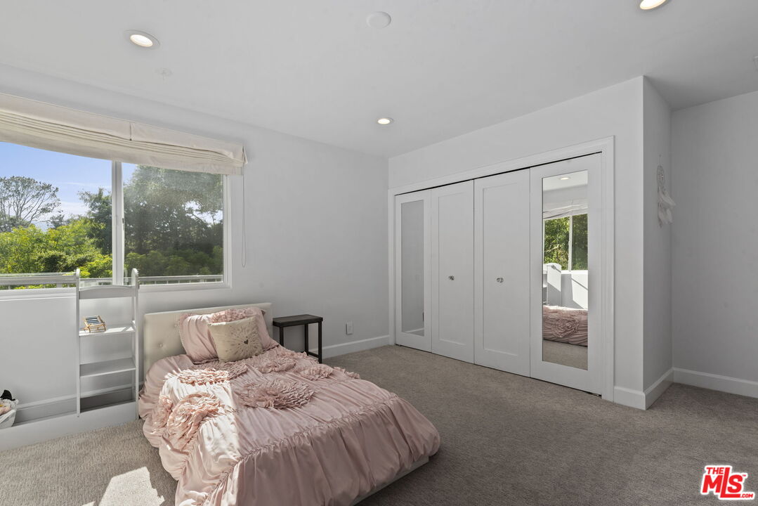 641 Walther Way